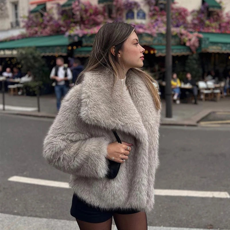 Winter Fashion Gradient Faux Fox Fur Coat for Women – Luxury High Street Style with Big Fur Collar